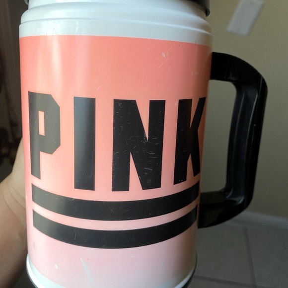 Victoria’s Secret PINK 24oz Chug Mug Pink NIB - Picture 1 of 4